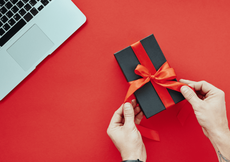 How Thoughtful Welcome Kits Improve Employee Retention