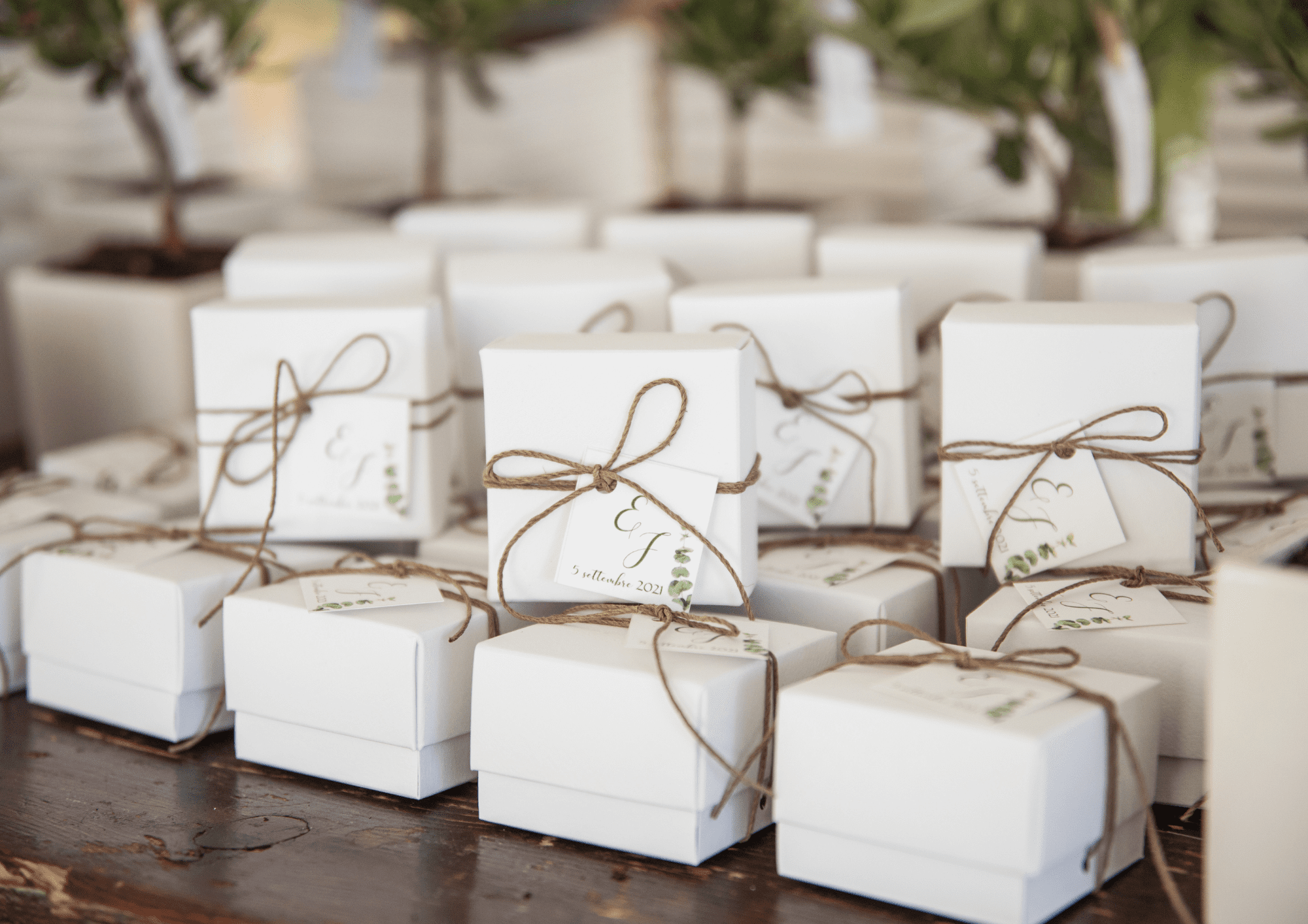 Bulk Customization: Affordable and Unique Corporate Gifting Solutions